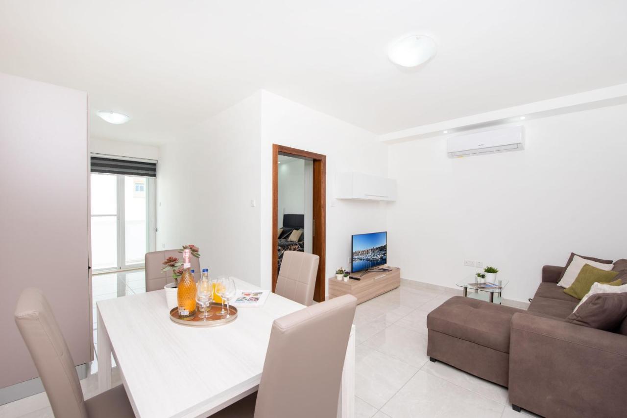 Vela Blu Apartments - Violetta Court Gzira Exteriör bild