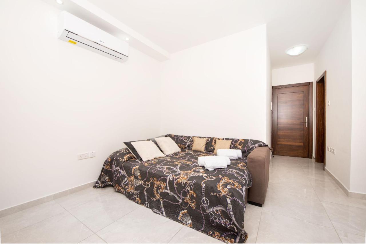 Vela Blu Apartments - Violetta Court Gzira Exteriör bild