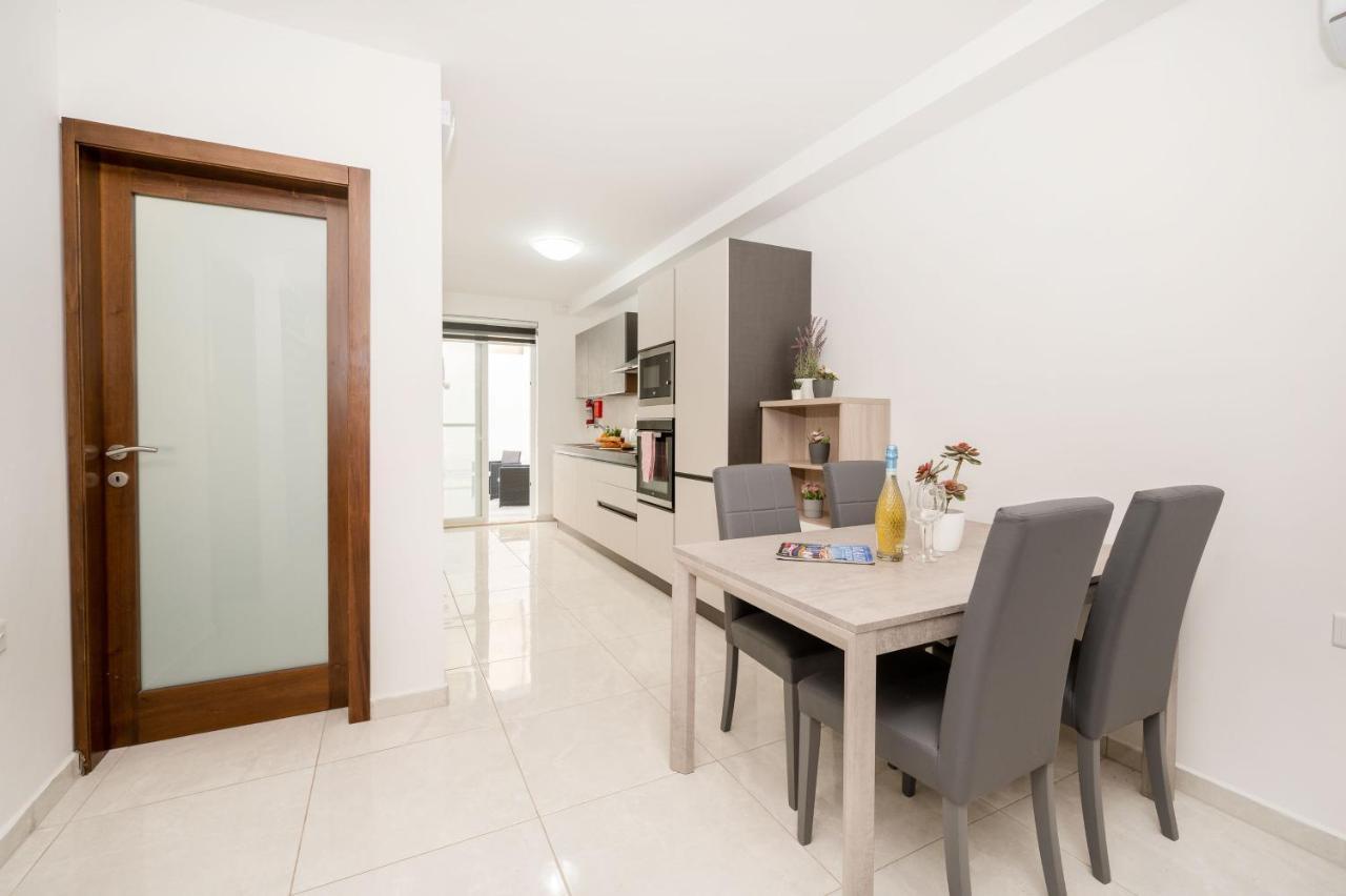 Vela Blu Apartments - Violetta Court Gzira Exteriör bild